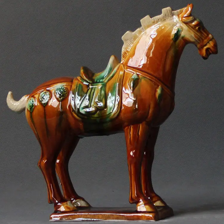Beautiful Chinese classical colorful ceramic horse statuein Statues