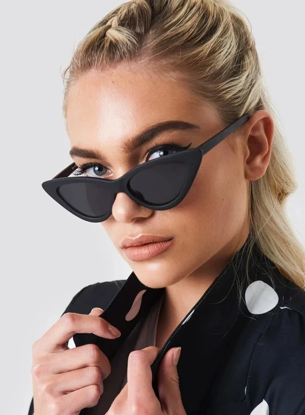 nakd_pointy_at_eye_sunglasses_1015-000701-1107_01l(1)_看图王