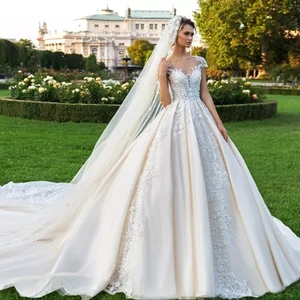 Image 1 - Vintage Vestidos Novias Boda Kappe Hülse Luxus Ballkleid Hochzeit Kleid 2020 Mit Schleier Robe de Mariee Princesse de Luxe gelinlik