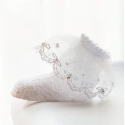 Новые летние короткие носки ярких цветов в стиле ретро с кружевными оборками и оборками Детские носки принцессы для маленьких девочек Розничная, одна пара - Цвет: pearl-white