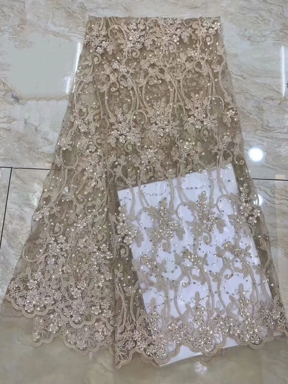 

2019 new African lace fabric high-quality French lace Nigerian bride wedding dress
