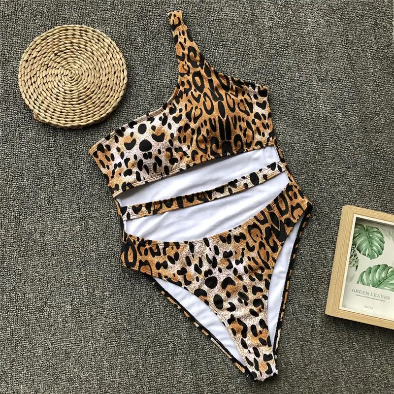 Misnatação maiô com estampa de oncinha, roupa