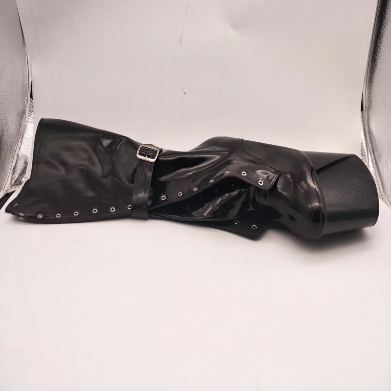 LAIJIANJINXIA/Новые пикантные женские кожаные мотоботы на высоком каблуке 8 дюймов; женская обувь осень-зима сапоги до колена с пряжкой