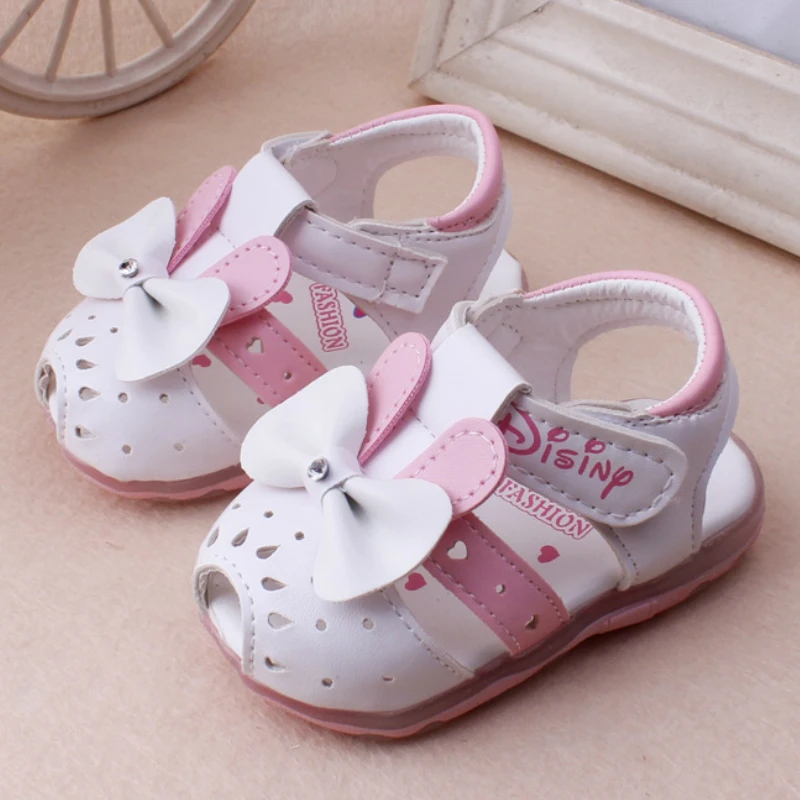 

Sandals for Baby Girls Summer Shoes Cute Toddler with Bow Kids Princess Shoes Children Soft Bottom LED Light Luminous Sandals
