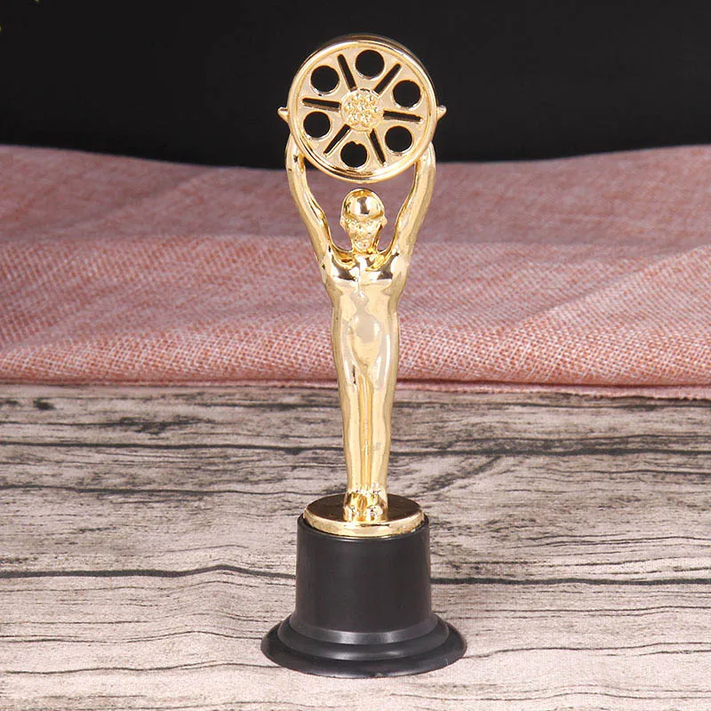 

Customized Electroplated Metal European Cup Order Coin Craft Statuette Trophy Film Awards Crafts Abstract Figure Idol