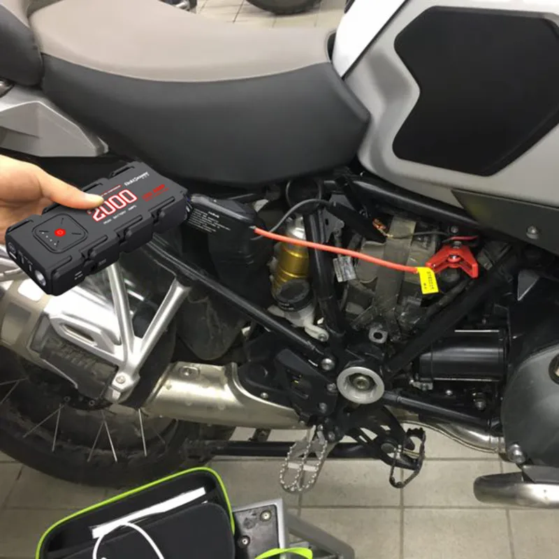 Boltpower-16000mAh-3rd-Generation-QDSP-Jump-Starter (2)