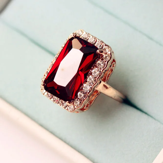 Brilliant Amazing Square Red Stone Ring Red Cubic Zirconia Ring Rose Gold Color Cocktail Ring Women Jewelry