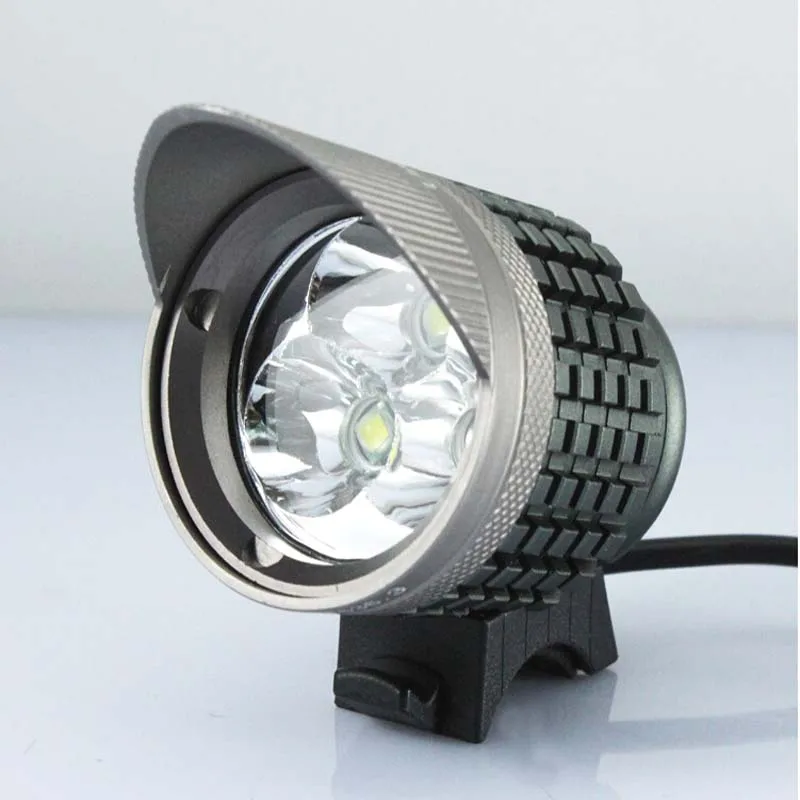 

UniqueFire UF-D005 3xCREE XML 3800 Lumens 3-Mode LED Bicycle Light+1x8.4V 4400mAh Battery Pack+1xCharger