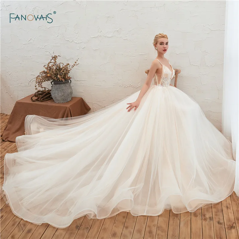 

Elegant Wedding Dresses 2019 Straps V Neck Applique Beaded Wedding Gown Princess Ball Gown Bridal Dress Vestidos de Festa SW6