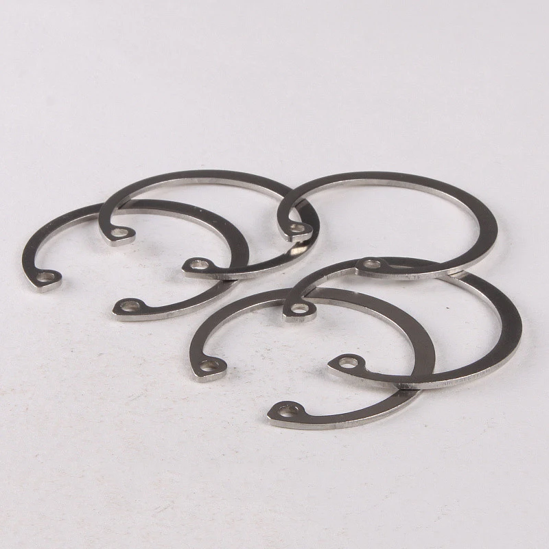 

2PCS 304 Stainless Steel C Type Retaining Ring /Holes With Retaining Ring / Inner Card Spring M26/28/30...60mm GB893
