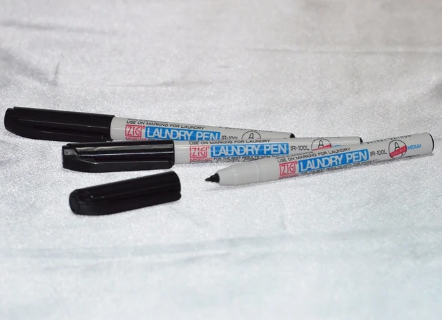 Kuretake Brush Pen Art Markers, Zig Permanent Markers