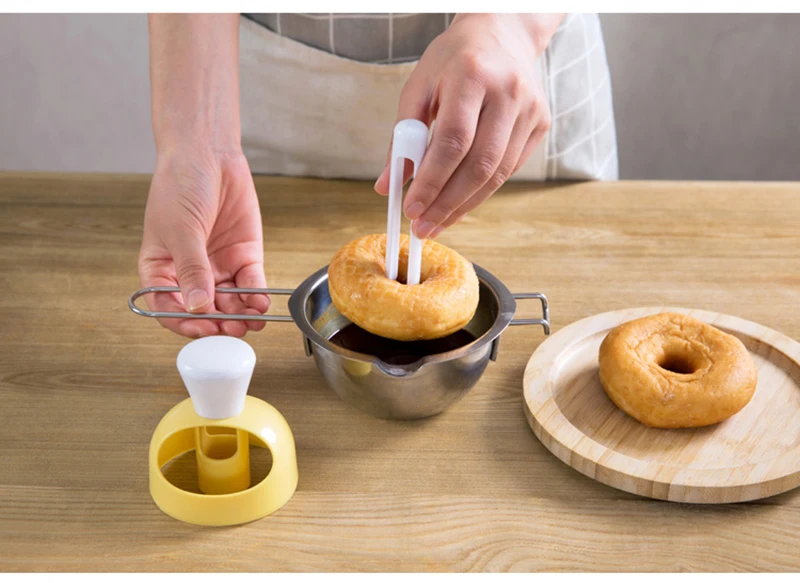 TUUTH Hand Pressure Yellow Donut Mold Kitchen Baking Tools Cute DIY Cake Dessert Molds Cake Decorating Kitchen Tools7
