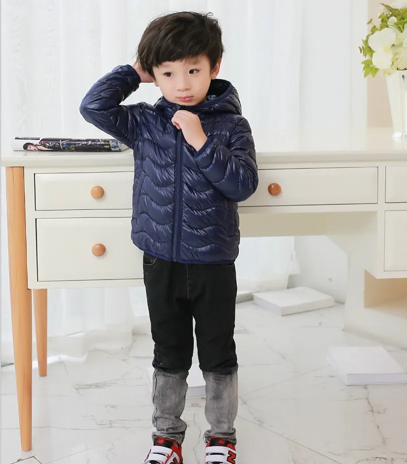 Популярный высококачественный детский пуховик теплые пуховые куртки для девочек и мальчиков желейного цвета зимние парки с гусиным пухом и пальто для девочек 8 цветов - Цвет: navy blue