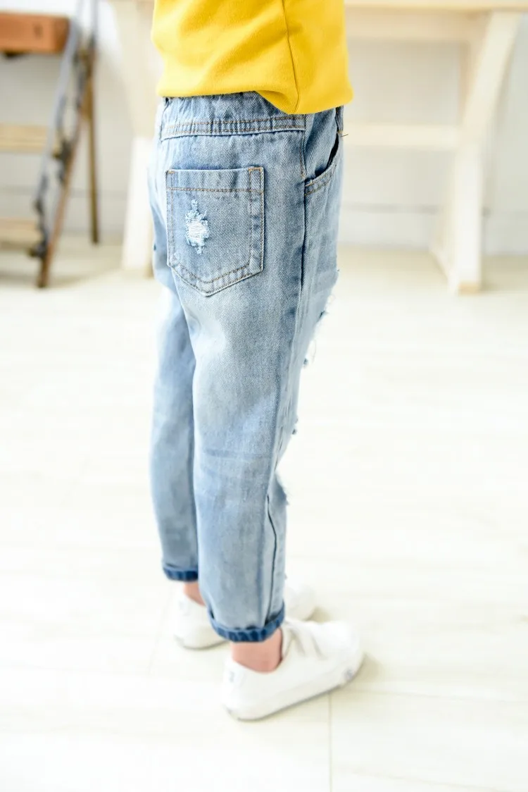 2392812947_1358775392