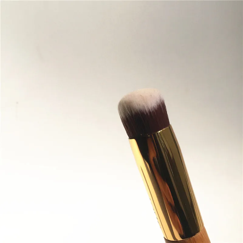 TARTE the slenderizer bamboo contouring brush _ 4