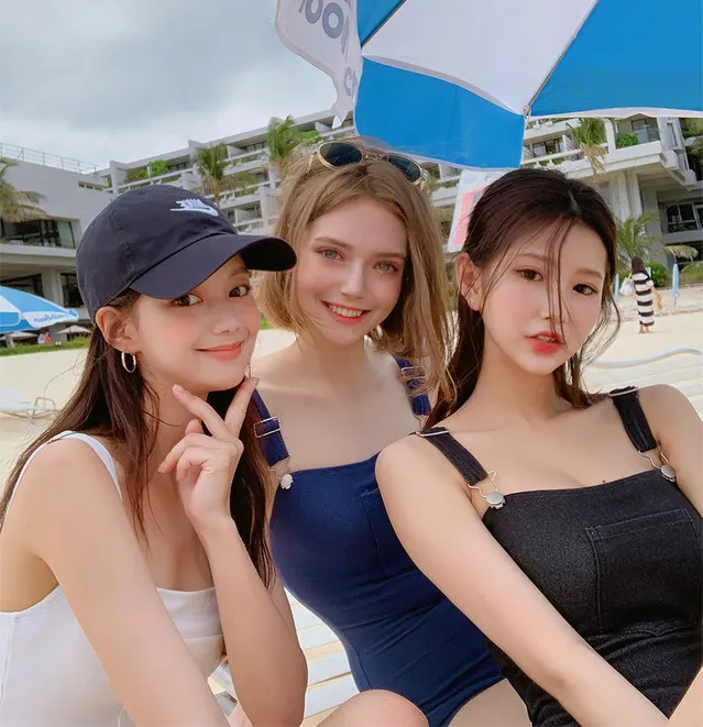 Women One Piece Swimsuit Solid Padded Wide Strap Vintage Monokini Solid Sexy Bathing Suits Maillot De Bain Femme