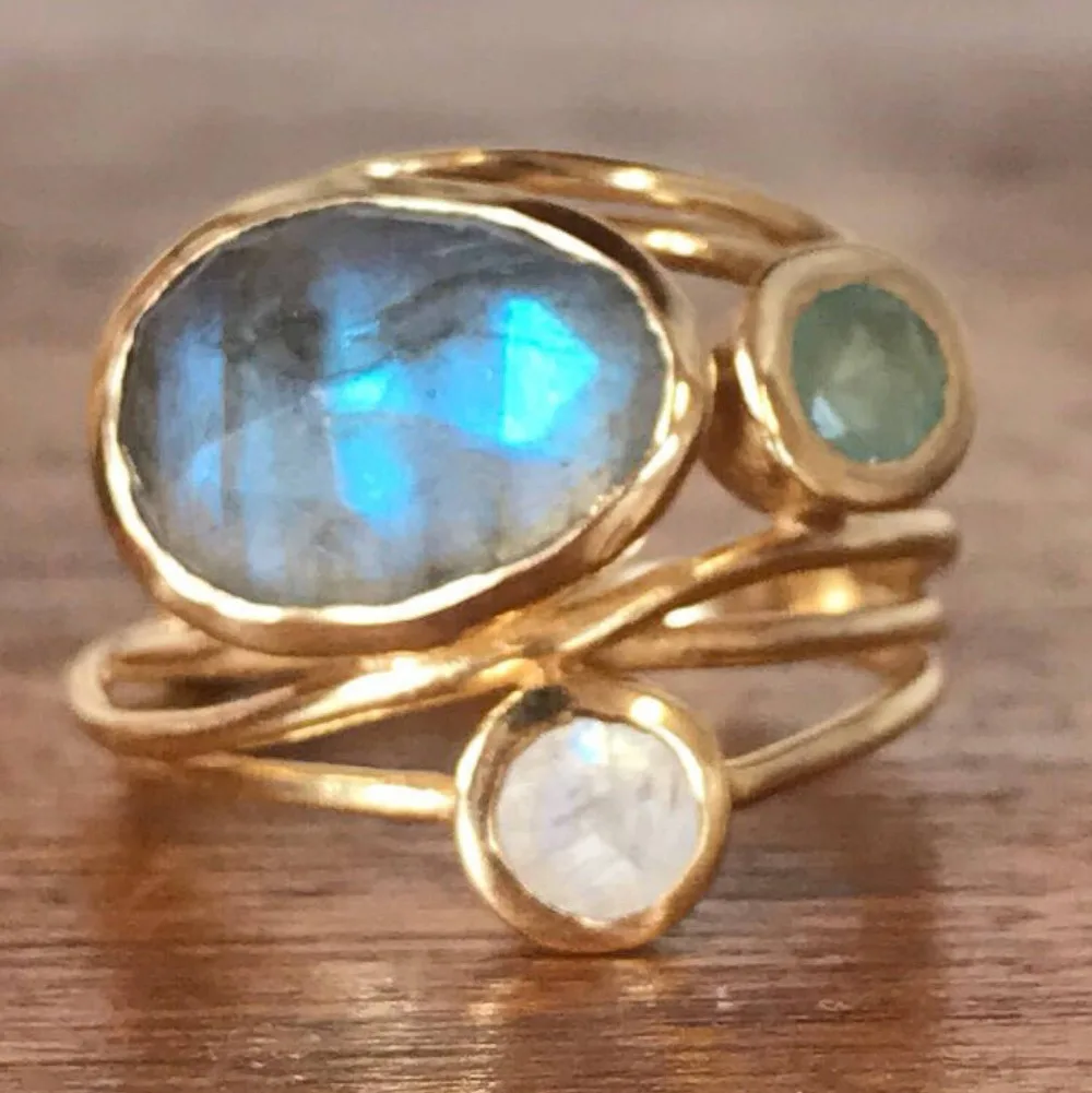 

Cute Female Big Crystal Oval Moonstone Ring Fashion Yellow Gold Engagement Ring Vintage Party Wedding Rings For Women
