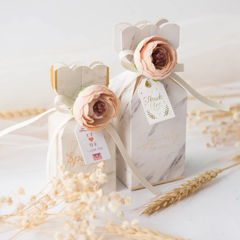 50pcs-bag-wedding-candy-box-flower-gift-boxes-personality-paper-bags-for-gifts-packaging-bag-party-favors-birthday-gift-box