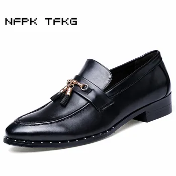 

italian design men casual wedding party dresses breathable genuine leather rivet shoes slip-on lazy driving shoe tassels loafers