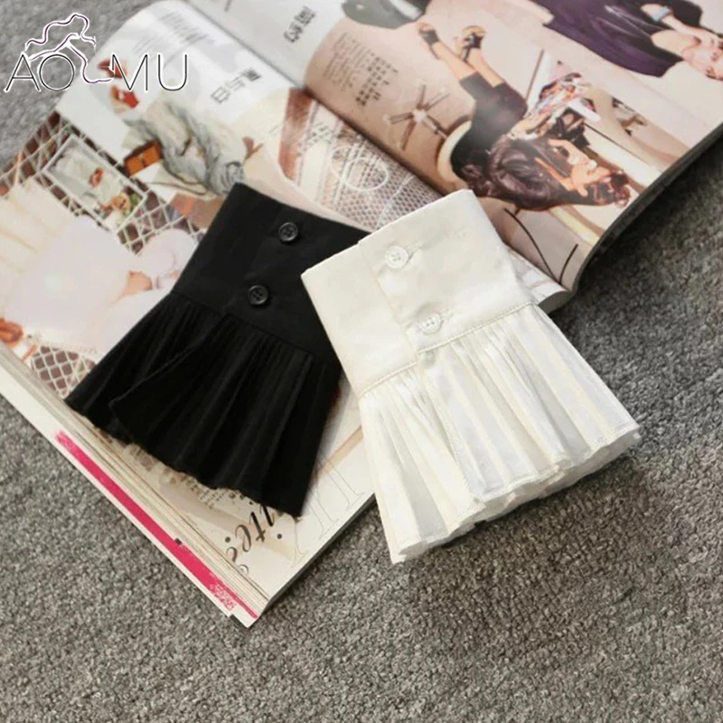 

1Pair Women Girls Fake Flare Sleeves Floral Lace Pleated Ruched False Cuffs Sweater Wrist Warmers With Button Wholesale