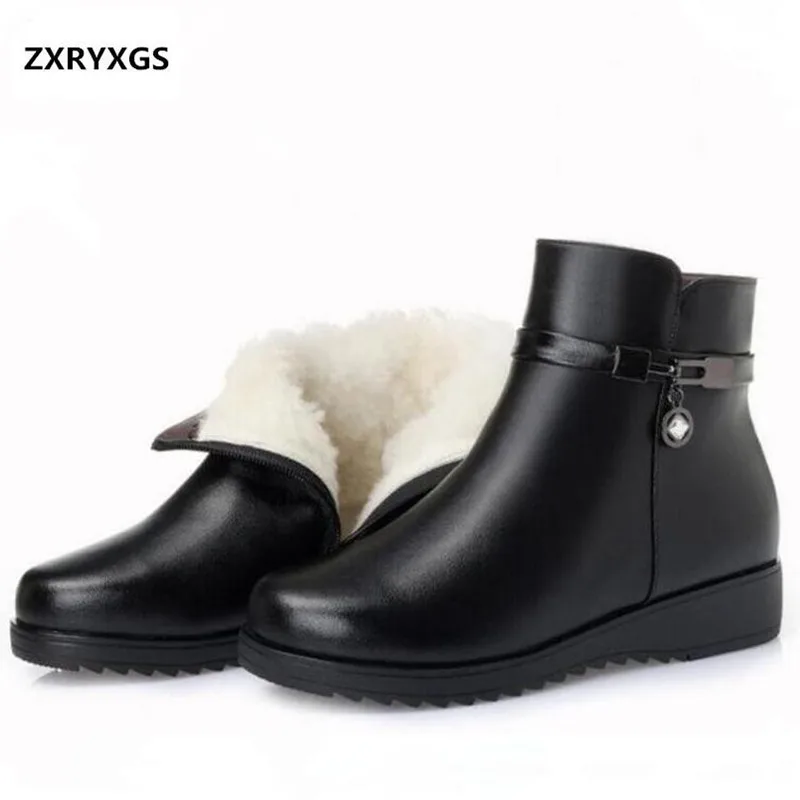 

2018 new fashion winter ankle boots women boots flat warm comfortable wool shoes snow boots genuine leather shoes plus size