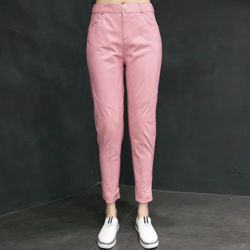 Розовые кожаные брюки женские Подиумные облегающие Зауженные Брюки Сценические офисные женские брюки из овечьей кожи европейские красные длинные женские - Цвет: pink