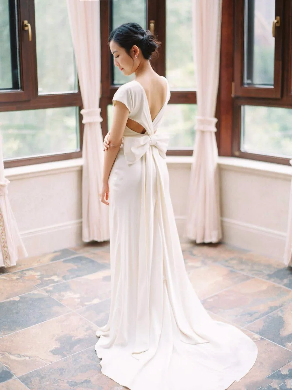 Superpromocion 2019 Vestido De Novia Simple De Playa Elegante Cuello Pico Manga Corta Vestido De Novia Sexy Sin Espalda Con Mono Vestidos De Novia Bohemia May 2020