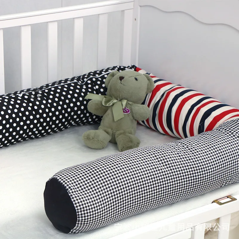 2M Red Cute Cartoon Bumpers On The Bed Crib Surrounding Baby Guardrail Crib Fence Anti-collision Cotton Baby Decoration Bedroom (5)
