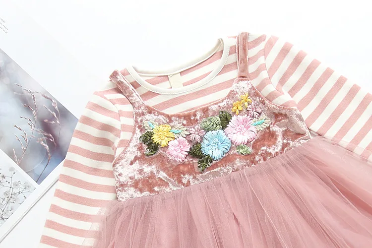 Демисезонный маленьких поддельные два полосатый цветок принцесса Платье для малышей для маленьких девочек осеннее платье Одежда для