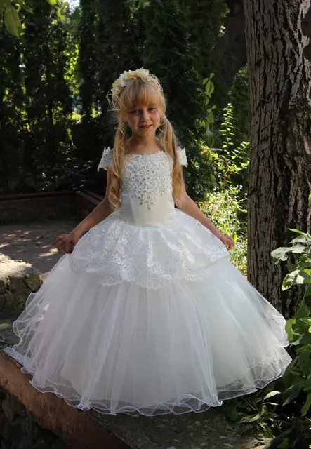 Cheap Short Sleeve Puffy Flower Girl Dresses Beaded Applique White Kids Gowns 2016 Kids Frock Designs Spring Pretty Toddler Girl Dress