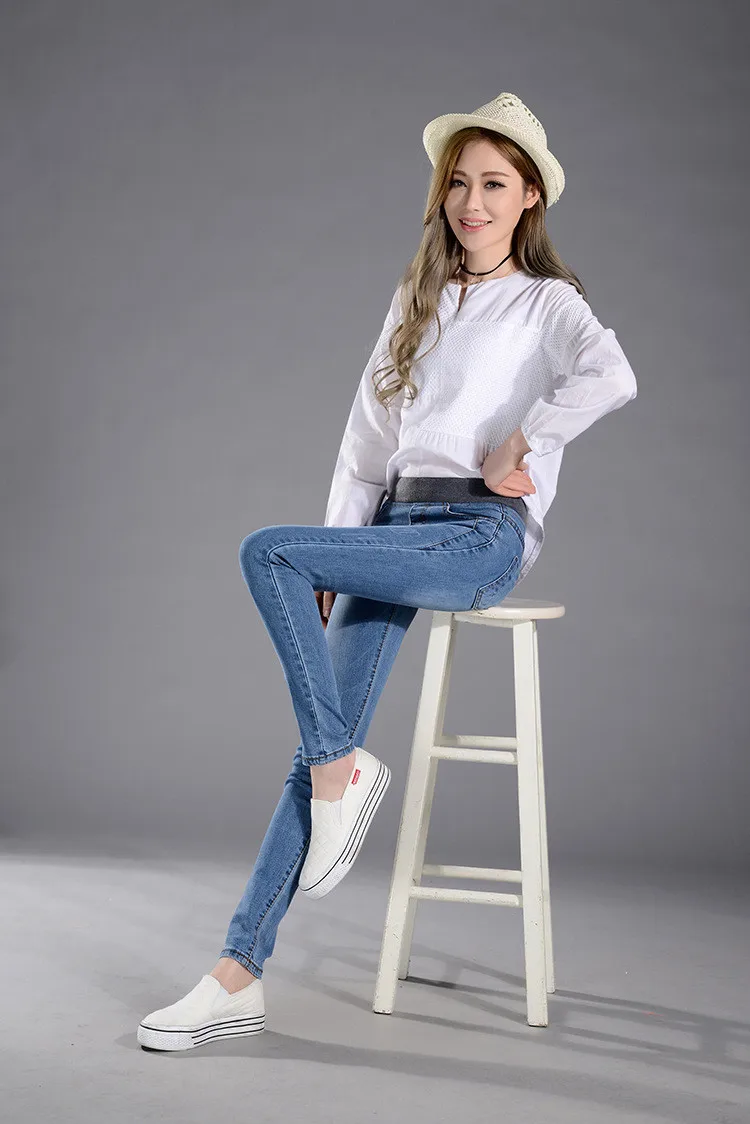 Женские джинсы, новые женские повседневные эластичные джинсы с резинкой на талии размера плюс 38, обтягивающие джинсовые длинные зауженные брюки, женские брюки