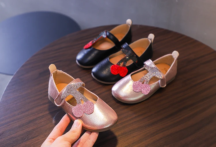 Bekamille/Осенняя детская кожаная женская обувь принцессы с мягкой подошвой для малышей, украшенная стразами, обувь для девочек модельные туфли на плоской подошве для девочек, SH014