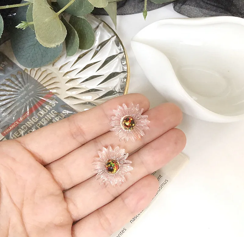 

Free Shipping Elegant Cute Flower Resin Earring