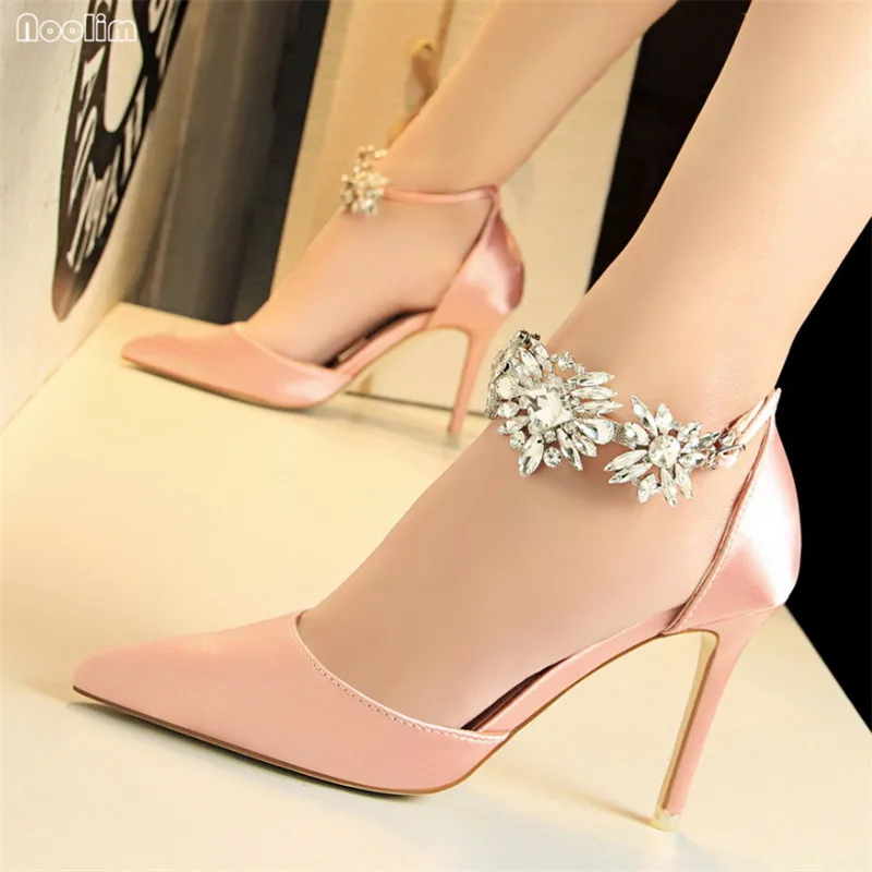 Женская обувь на высоком каблуке в европейском стиле; шелковые женские Босоножки с открытым носком и острым носком и стразами; свадебные туфли на высоком каблуке; 520-10 - Цвет: Розовый