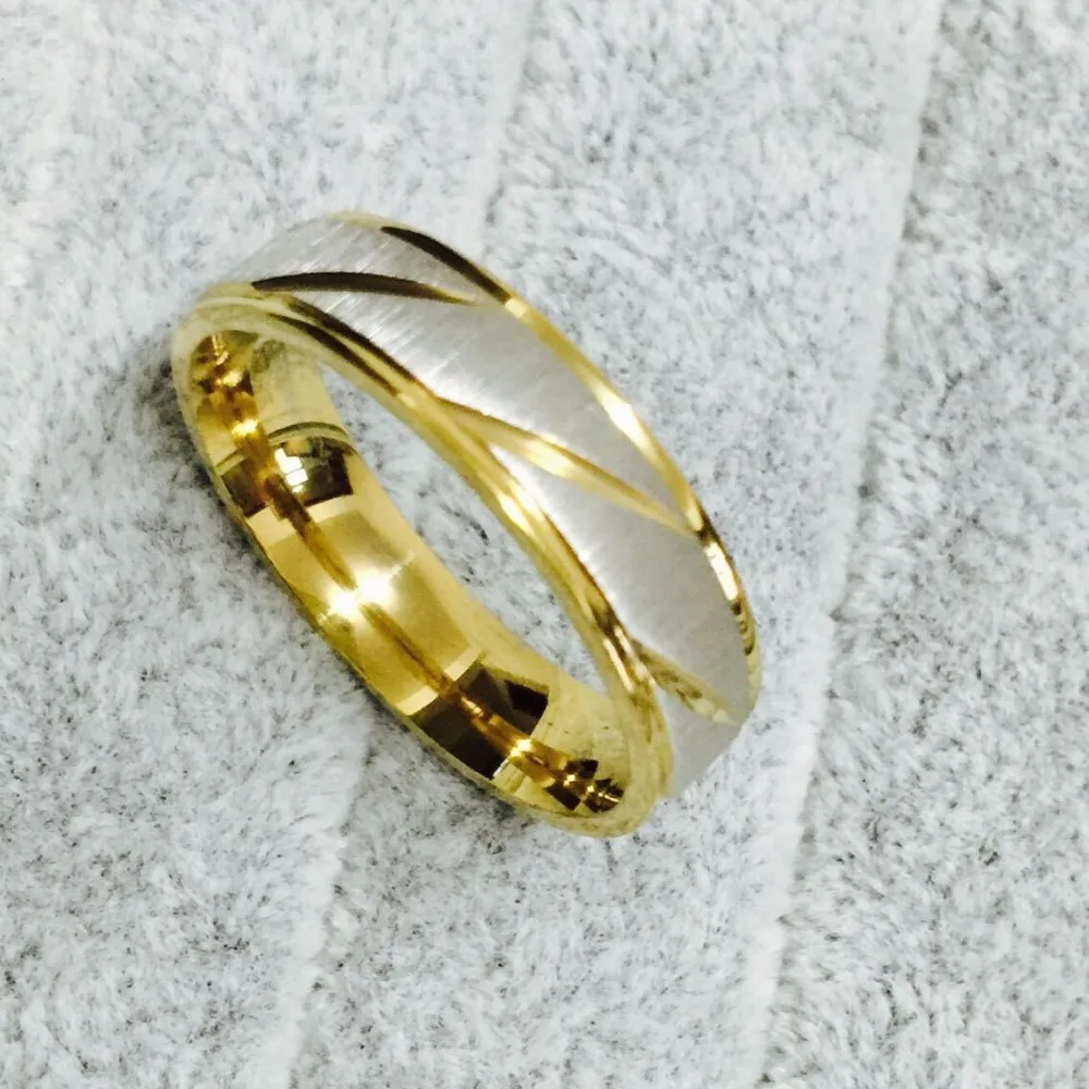 2016 fashion Accessories Simple 18k Golden wedding ring for men and women stainless steel ring