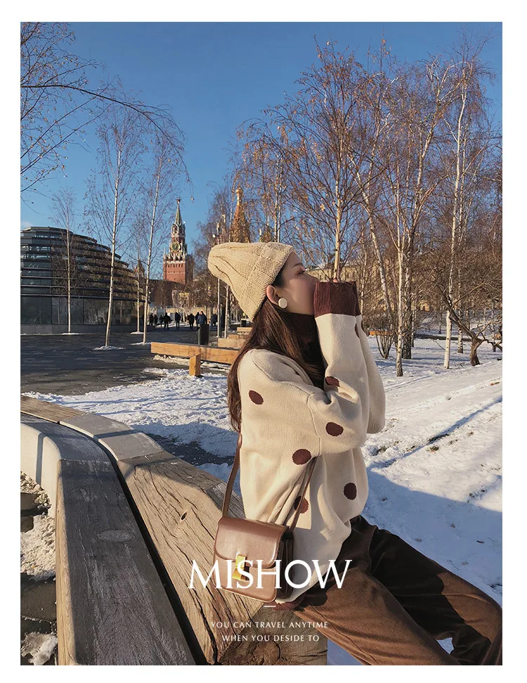 Mishow Теплый, вязанный, свободный свитер, пуловер в горошек с длинными руковами и высоким воротником. Новая коллекция осень- зима. Повседневный стиль. Материал: нейлон