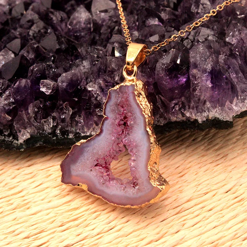 

Fashion Geometric Natural Stone Druzy Geode Pendant Necklaces for Women Gilr Gold Color Party Accessories Gift Necklaces