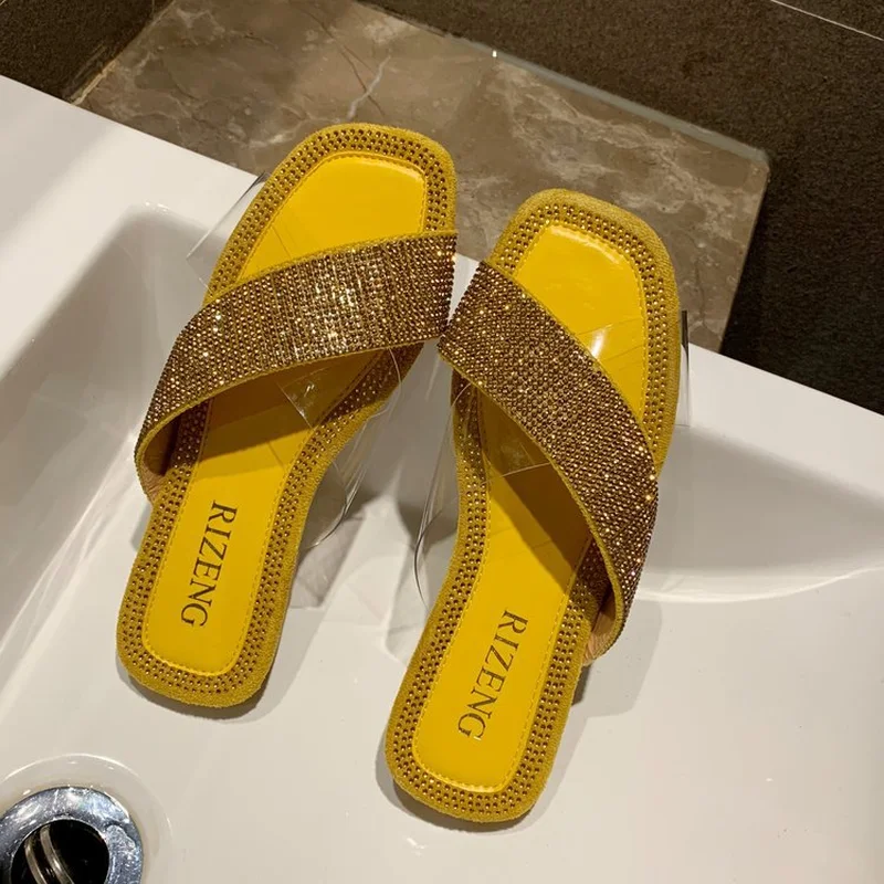 

2019 Summer New Transparent Flat Slippers Women Shoes Woman Plus Size Wave Crystal Rhinestone Ladies Slippers Female Beach Shoes