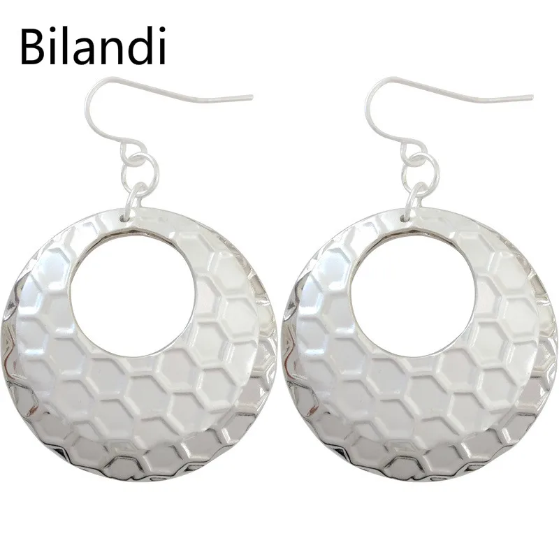 

Fashion Metal Geometry Round Earrings Minimalist Trend Exaggerated Earrings For Women Jewelry Design In Europe And America