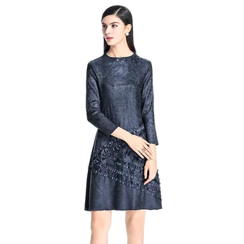 

Women Fashion New Pleated Straight Casual O-neck Popular Dress