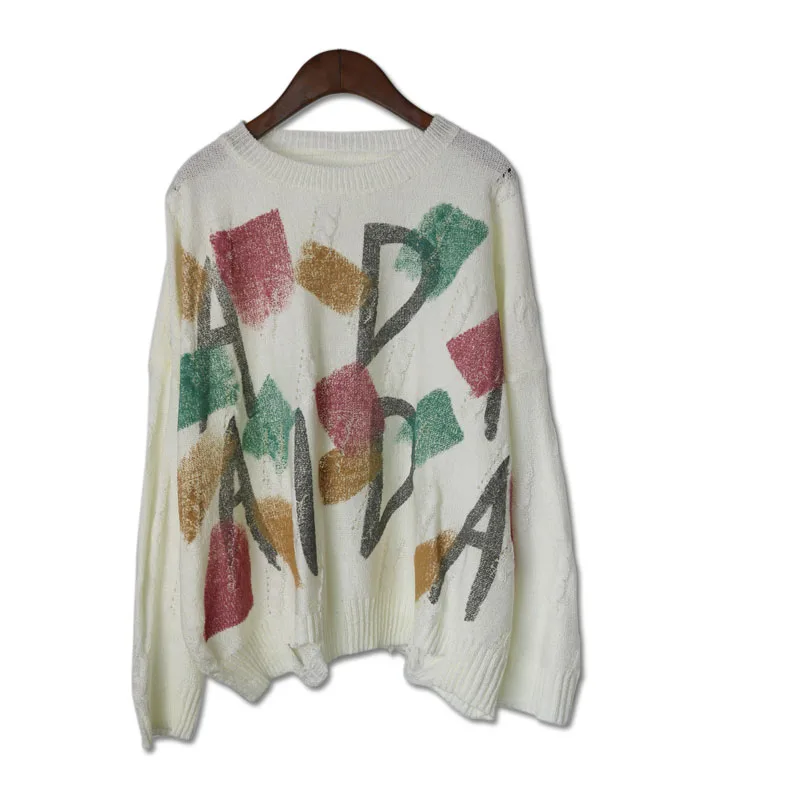 

2017 Autunm new Letter print hand-painted graffiti o-neck Batwing Sleeve Plus size hole sweater casual Pullovers women tops