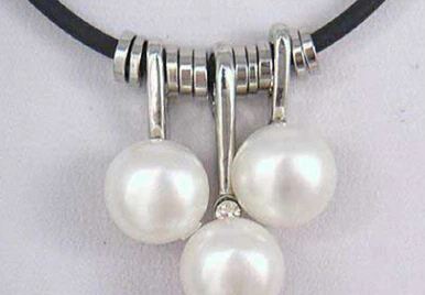 

huij 0033183 Real White Pearl 3 Beads 18KWGP Crystal Pendant Necklace