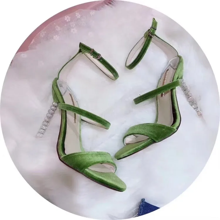 ارتفع الأزرق الأسود الصنادل الصيفية النساء كريستال رصع الكعوب رقيقة عالية 2018 المخملية الراين أحذية الزفاف للسيدات sandalias