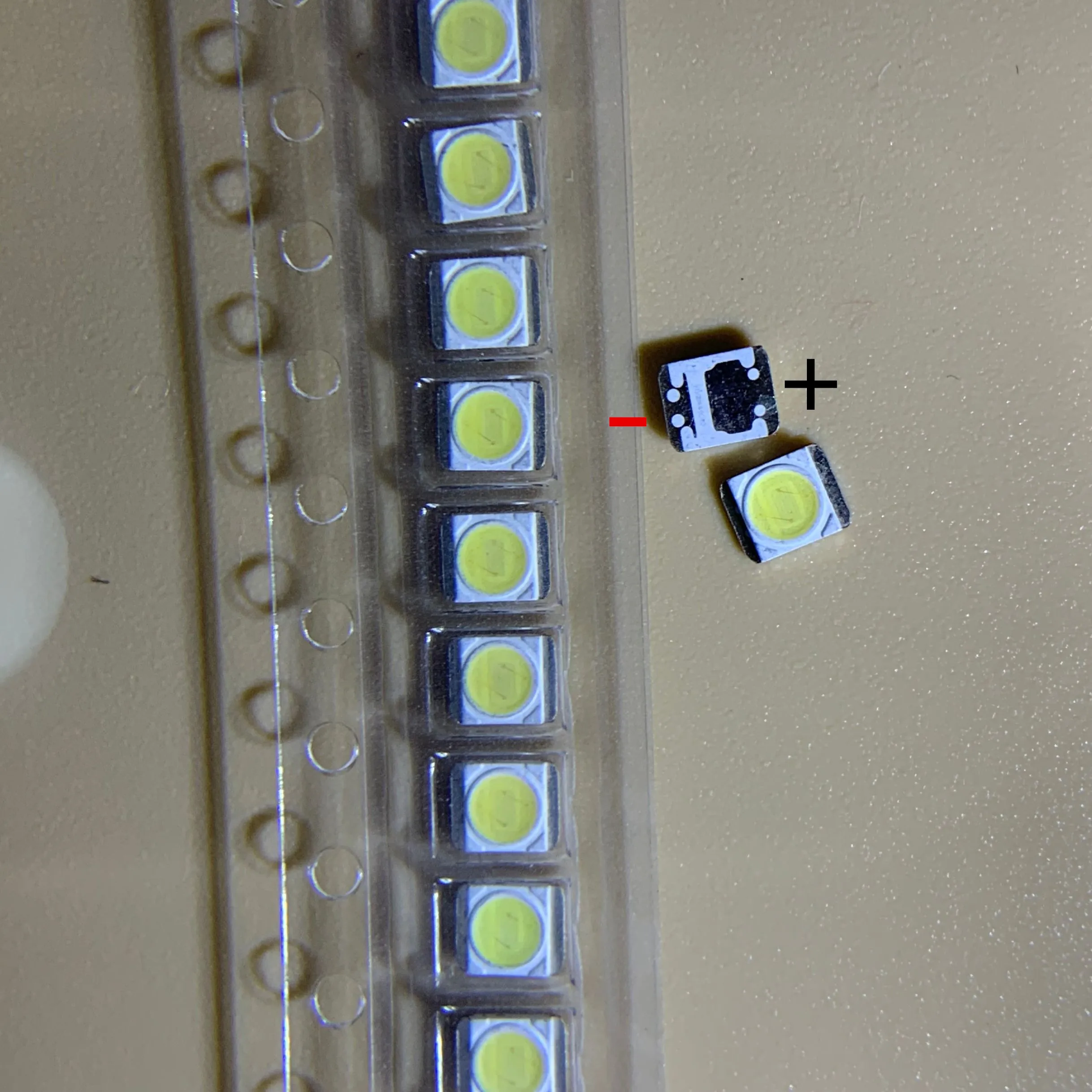 3528 100 шт./лот 2835 3V SMD светодиодные Бусины 1 ватт LG холодный белый 100LM для