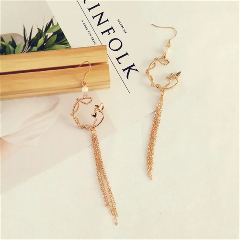 

The minimalist fashionistas ear ring metallic simple sense Tassel earrings The leaves long earrings