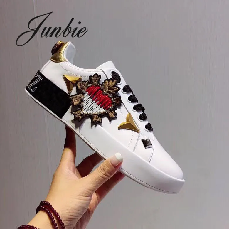 

JUNBIE New Genuine Leather Metal Studded Women Casual Shoes Lace Up Floral Printed Flats Top Quality White Flats Shoes Women