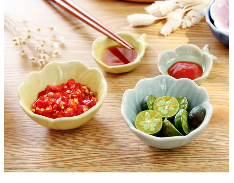 

1PC Kitchen Bowl Kitchen Dish Ice Crack Glaze Flower Ceramic Seasoning Soy Sauce Vinegar Small Plates Herb Spice Tools OK 0840