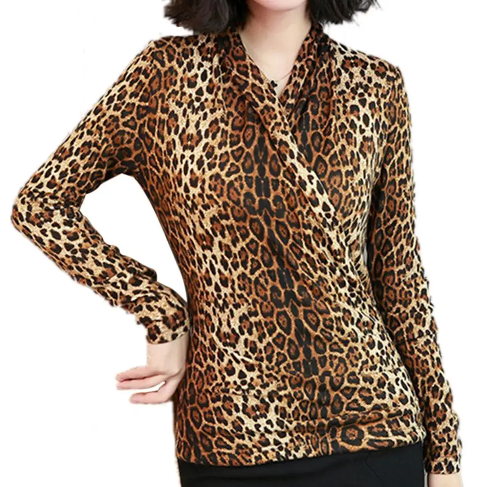 

2019 New Yfashion Women Fashion Leopard Printed Crossover V-neck Slim Shirt