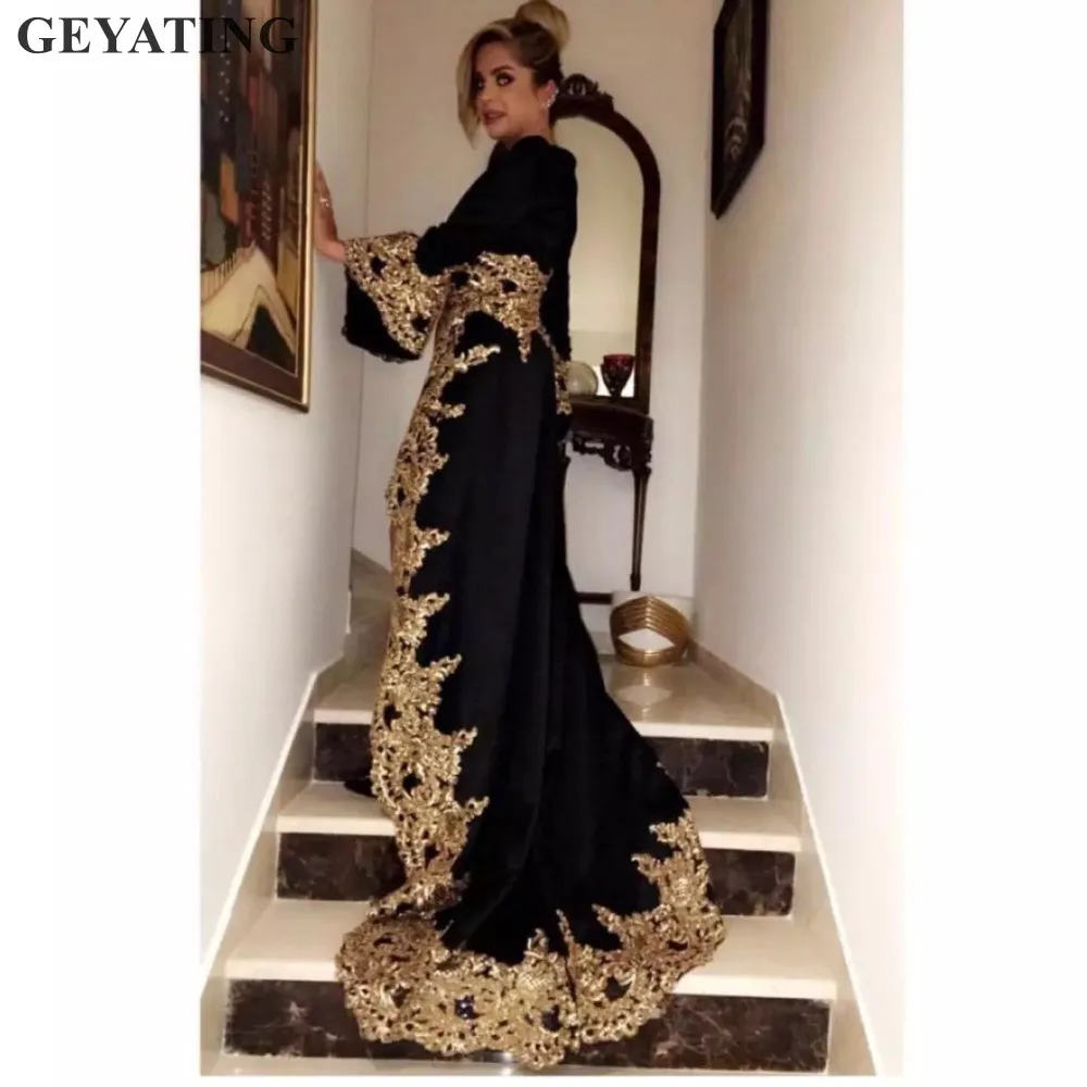Saudi Arabic Black Evening Dresses Long Sleeves Gold Lace Applique Sexy V-neck Side Split Dubai Prom Formal Dress Robe De Soiree