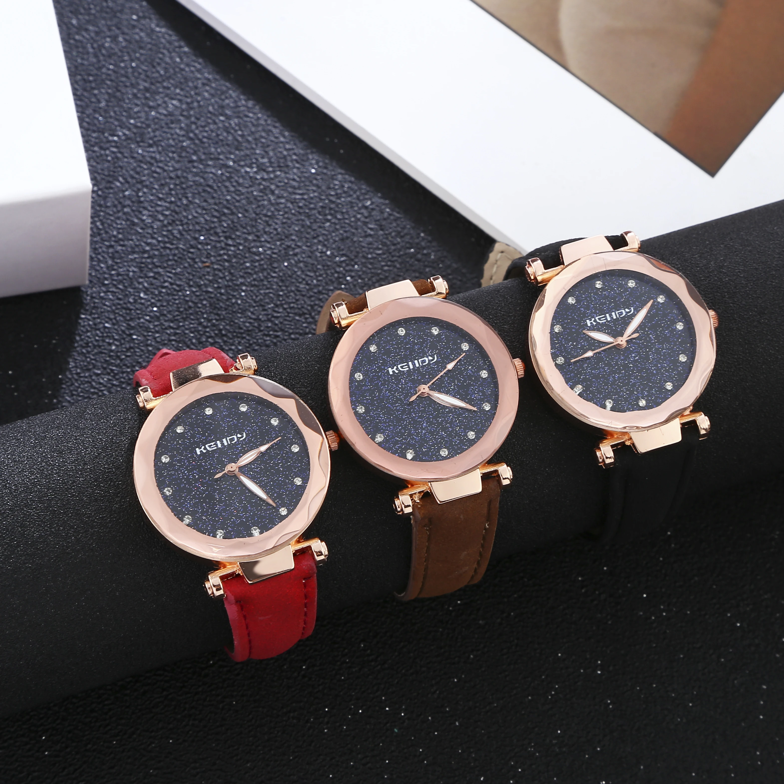

2019Hot Contracted leisure fashion female star diamond surface table luxury watch women ladies watch Quartz Buckle diamond watch